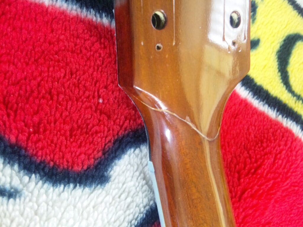 ギターネック折れ