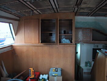 バートラム50内装木部塗装前